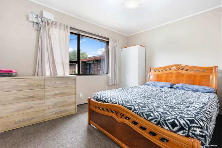 1/29 Trentham Road Papakura_6