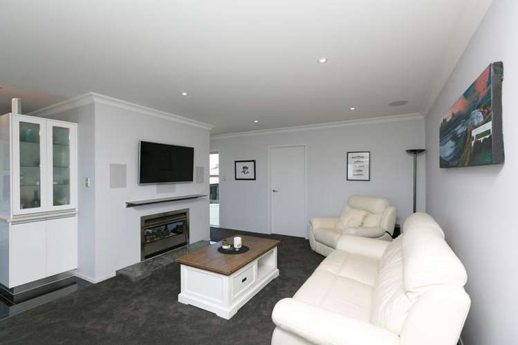 7 Amy Way Bell Block_14