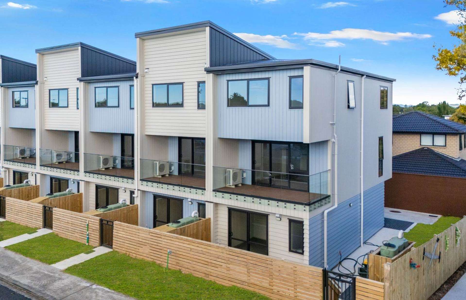 7/1 Balfour Road Manurewa_0