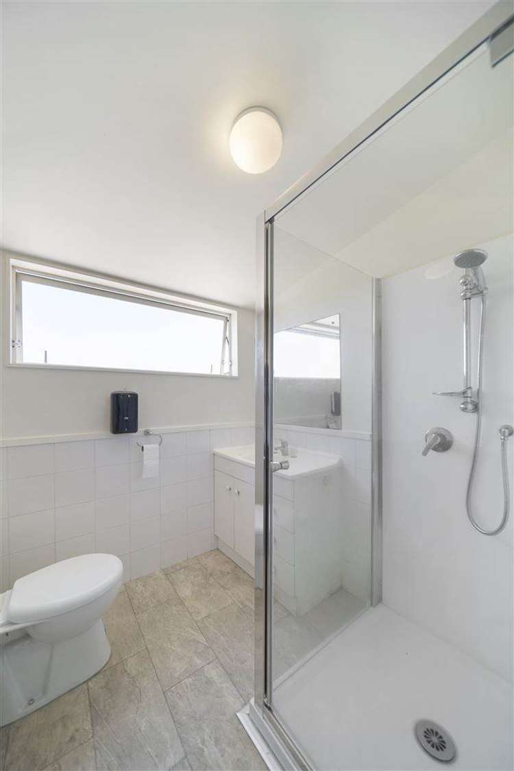 1B Highgrove Lane Totara Vale_10