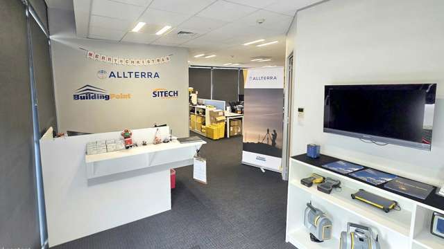 2/1 Show Place Addington_1