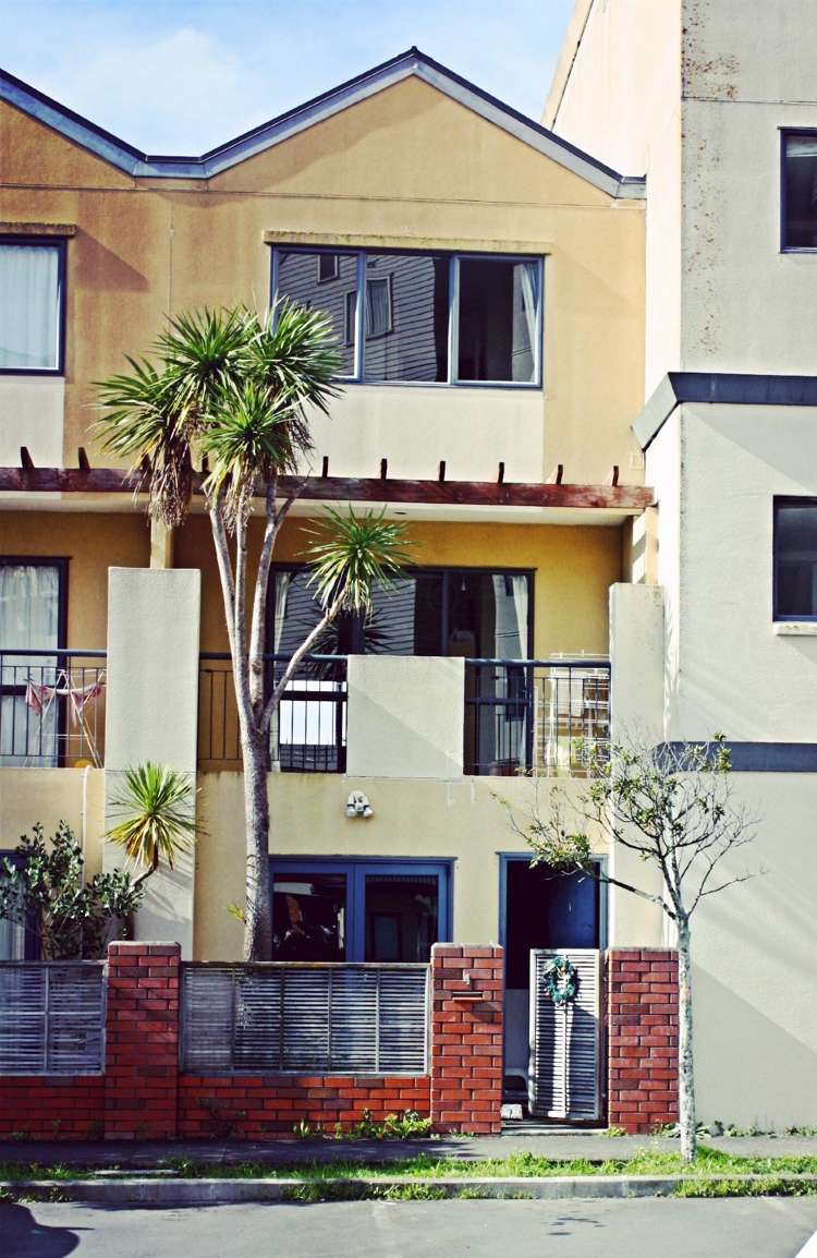 4/12 Crown Lynn Place New Lynn_1