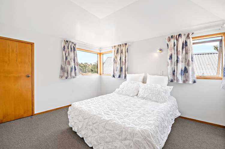 10 Francis Curtis Avenue Blockhouse Bay_16