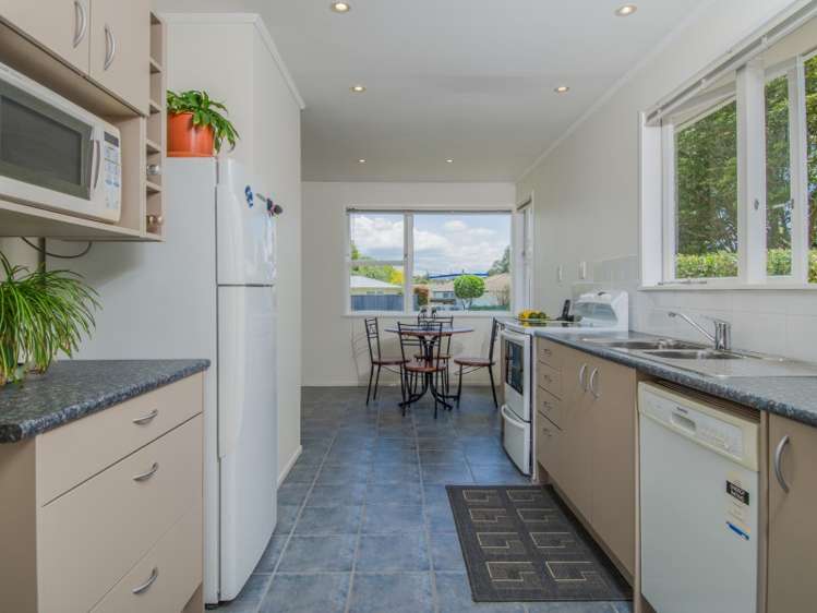 8 Dolan Place New Lynn_8