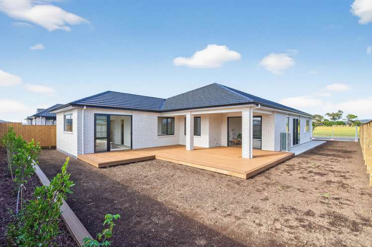 24 Beveridge Road One Tree Point_32