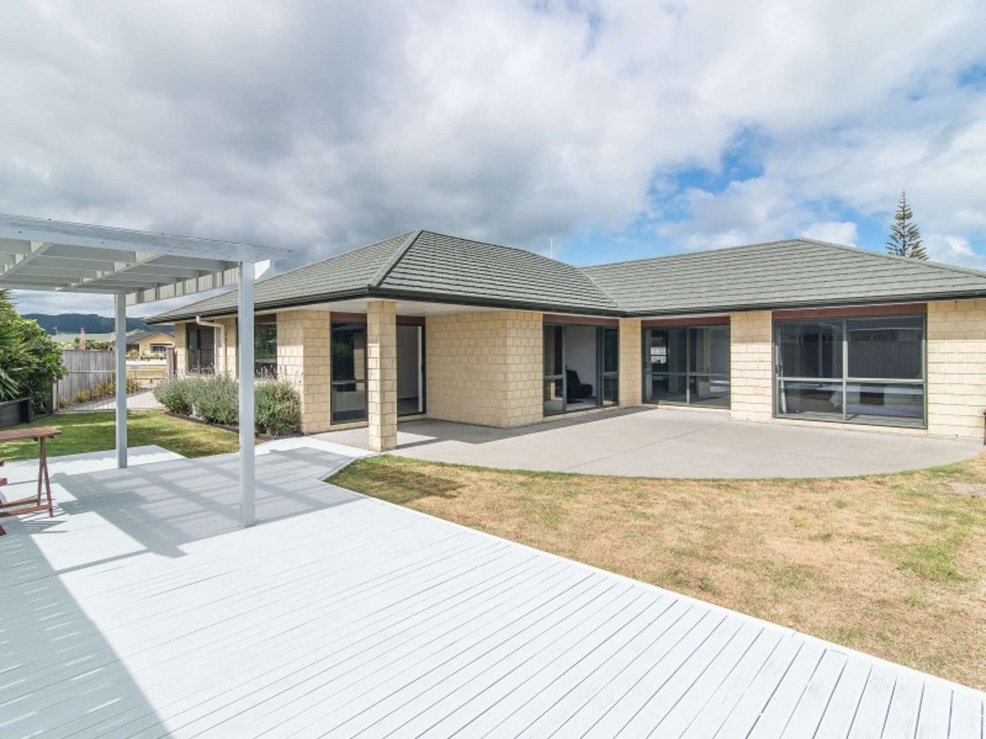 1 William Noel Place Waikanae Beach_0