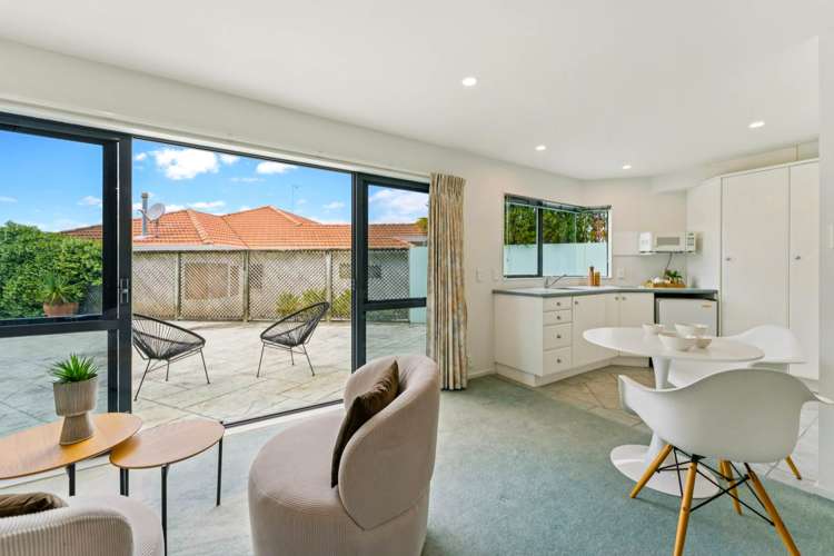 7 Elsfield Place Torbay_27