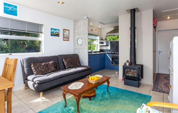 126 Oratia Place Onemana_7