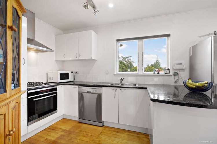 103 Barrys Road Glendene_5