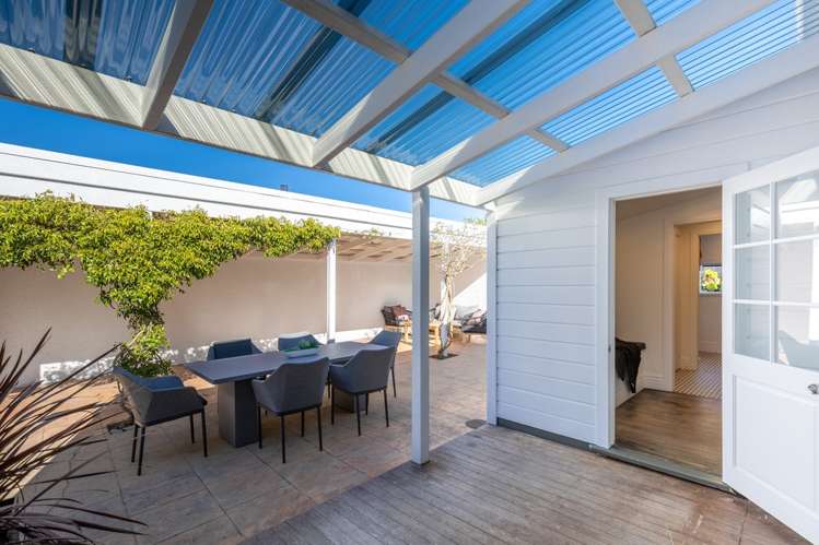 256 Bridge Street The Wood_16