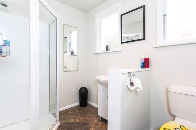 63 Koremata Street Green Island_11