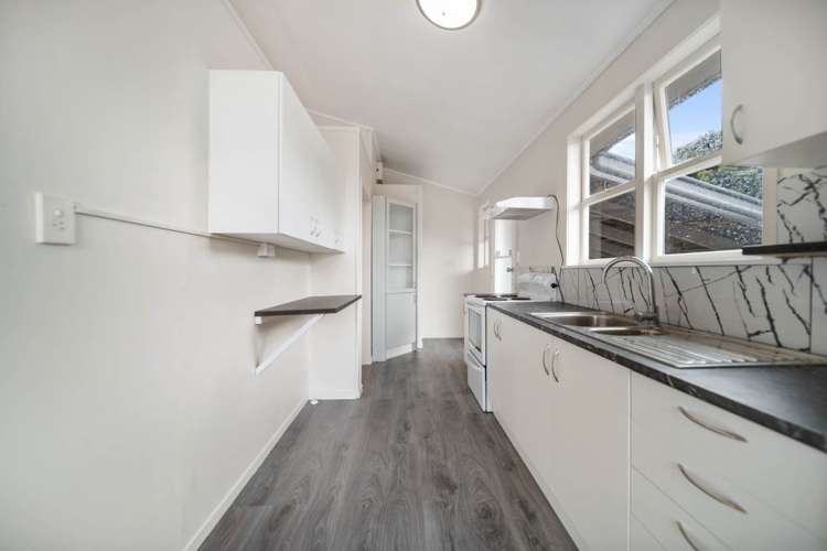 6 Selsey Lane Manurewa_7