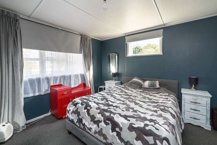 12 Clifton Avenue Carterton_8