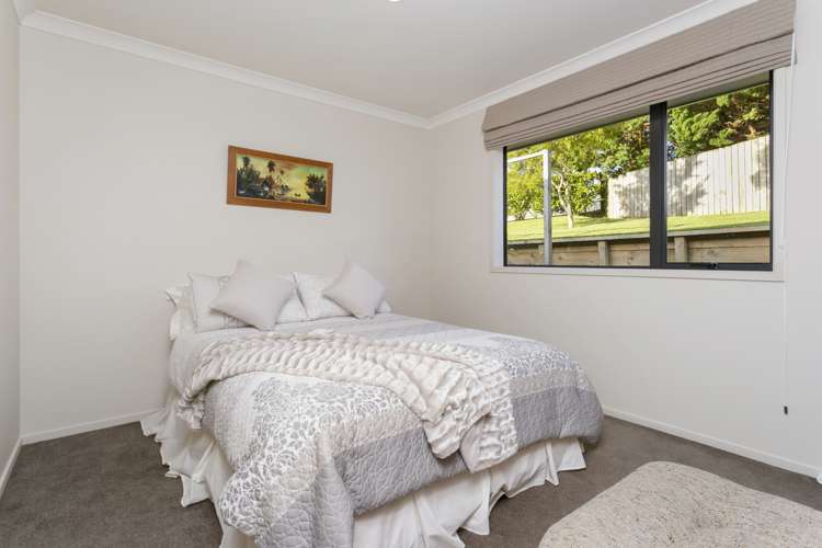 2 Foothills Lane Glen Eden_13