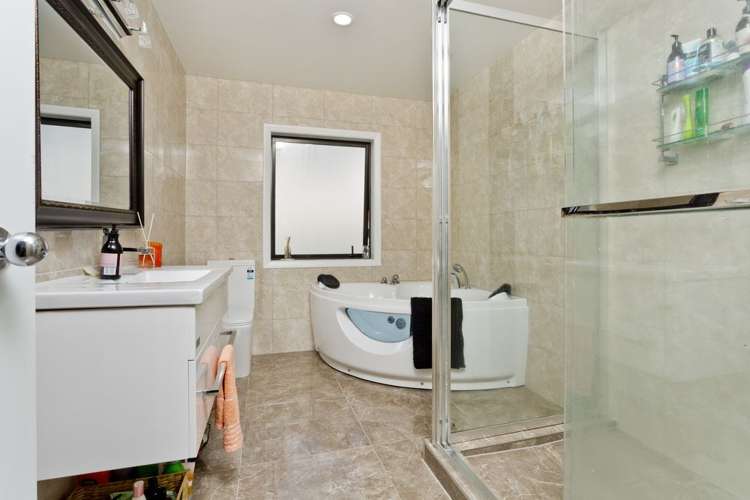 10 Tyrico Close Unsworth Heights_17