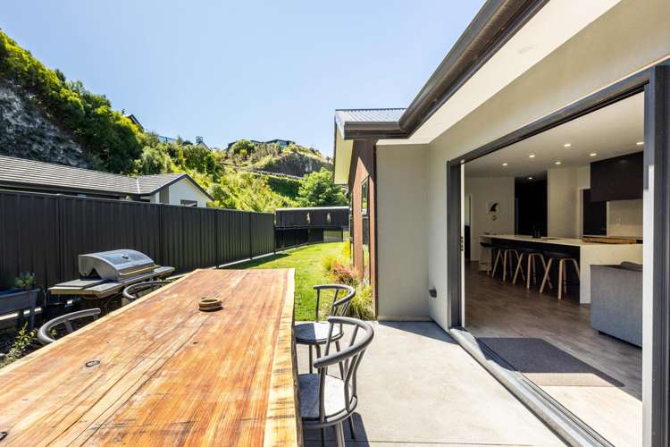 69 Oak Road Poraiti_14