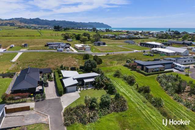 22 Surfers Avenue Waihi Beach_4