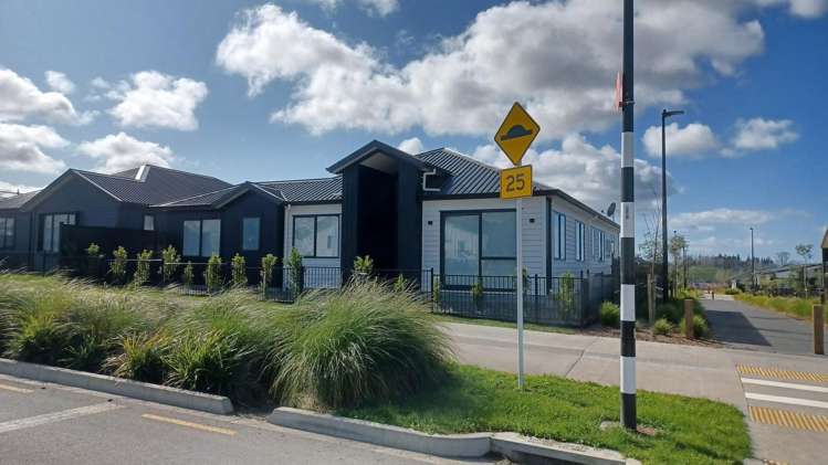 96 Argent Lane Wainui_0