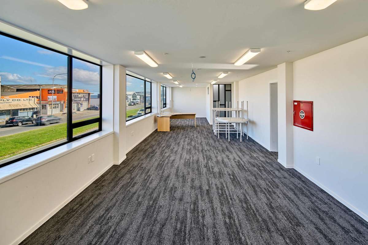 69 Waione Street_4
