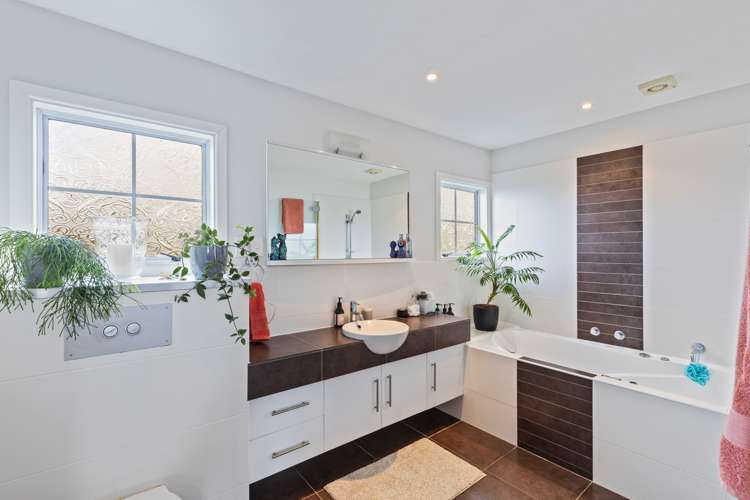 5 Tamati Place Merrilands_23