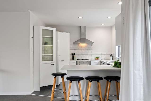 7 Joseph Banks Drive Whitby_4