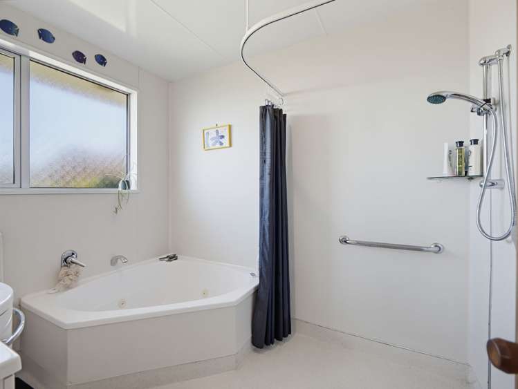 11 Ascot Road Weston_17