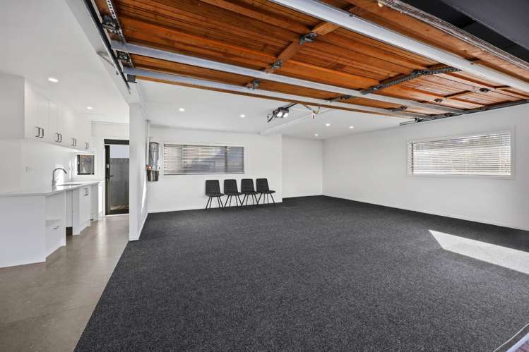 2/30 Eastern Beach Road Bucklands Beach_22