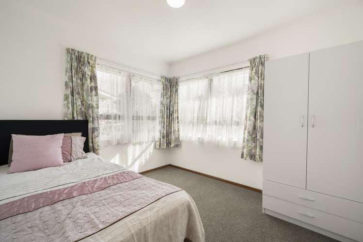 16 Antrim Crescent Otara_12