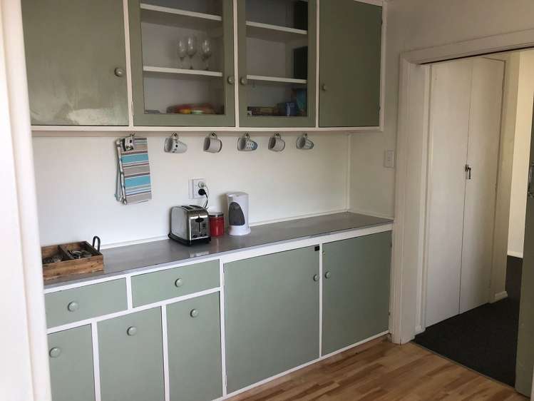 427 High Street South Carterton_18