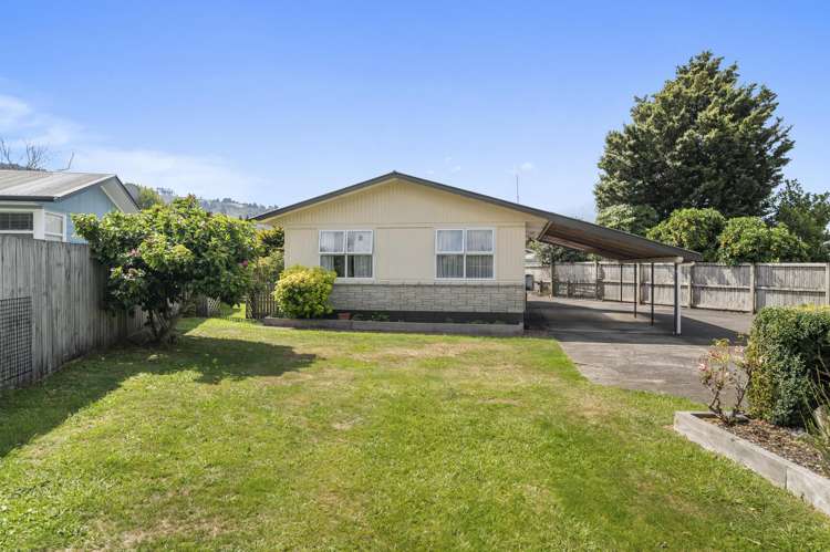 7 Adam Place Mangakakahi_19