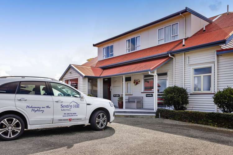 56 Mountain Road Sentry Hill_15