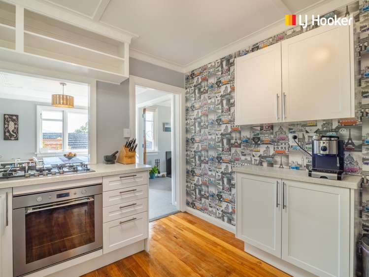 92 Easther Crescent Kew_9