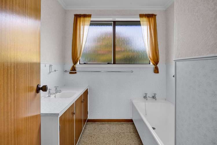 84 Domett Street Opunake_21