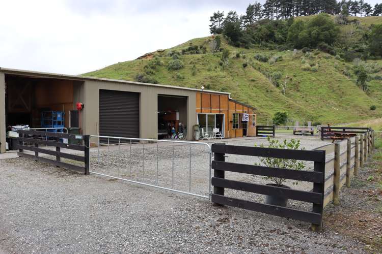 544 Mohakatino Road Mokau_31