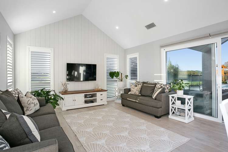 35 Whare Marama Drive Leamington_5