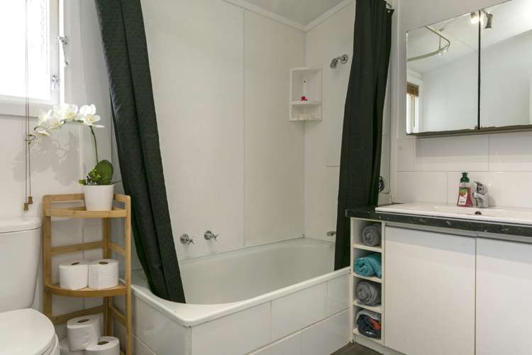 1/54 Hinemoa Avenue Taupo_15