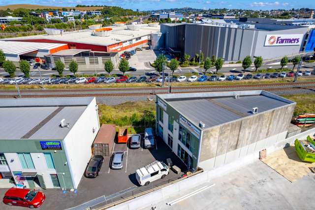 8/4 Clemow Drive Mount Wellington_2