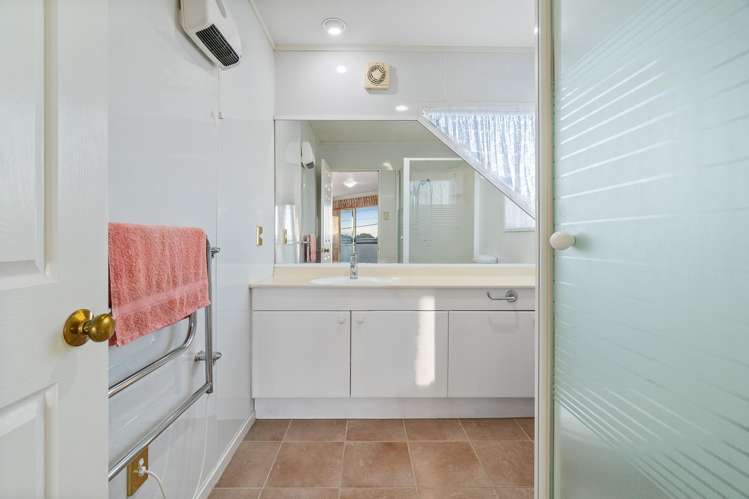 9 Mariposa Crescent Birkenhead_8