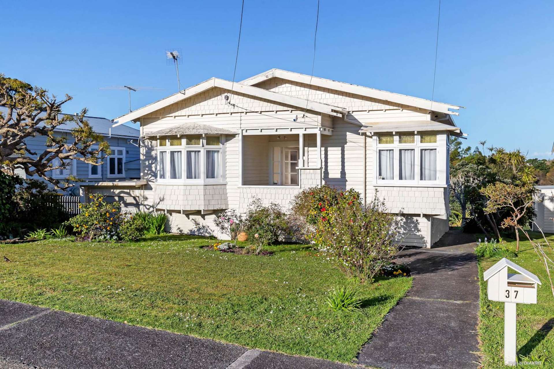 37 Hanlon Crescent Narrow Neck_0