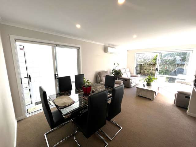 78 Arrowsmith Drive Flat Bush_2