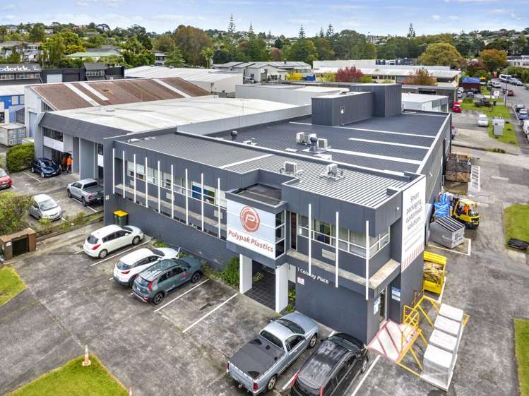 1 Colway Place Wairau Valley_13