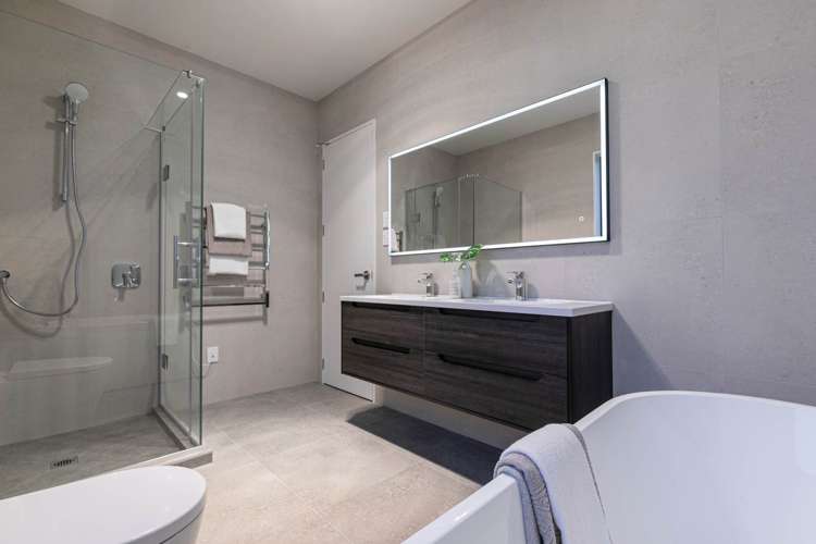 86 Waiwai Drive Wainui_13