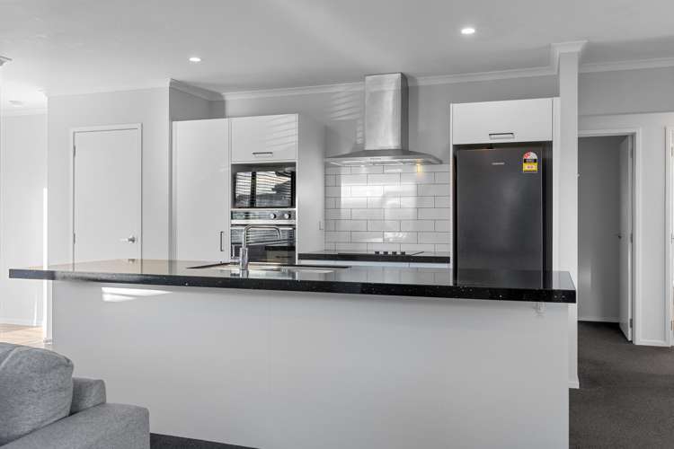 21 Kanapa Close_3