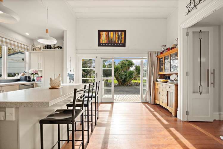 2179 State Highway 16 Helensville_15