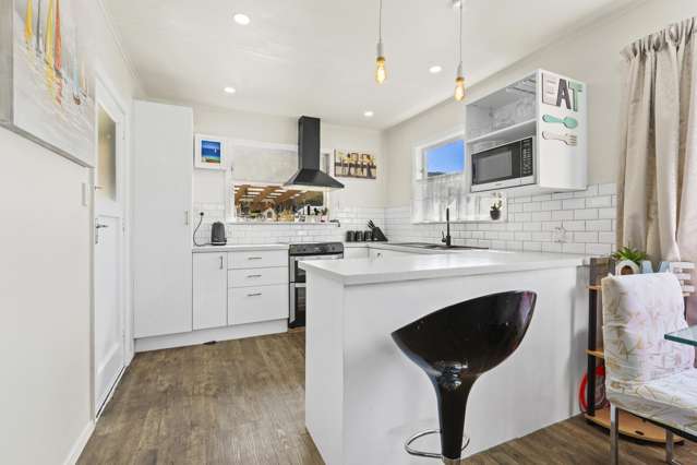 243 Wellington Road Wainuiomata_3