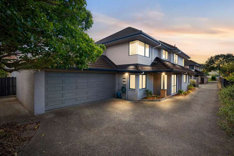 2/6 Eastern Beach Road Eastern Beach_28