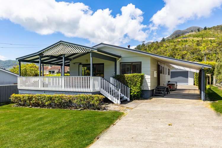 11 Okiwi Crescent Okiwi Bay_1