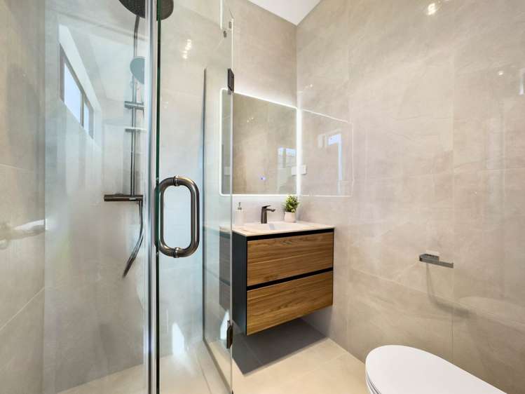 16B Tamure Road Flat Bush_22