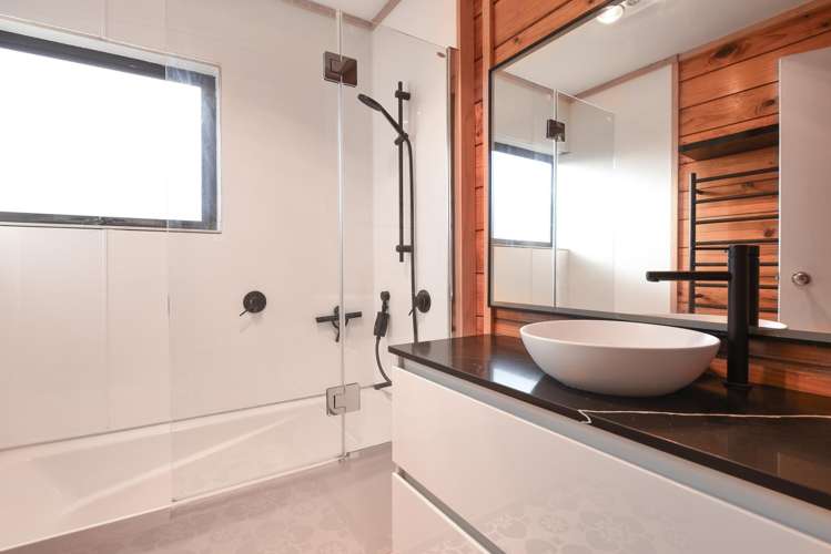 48 Neri Crescent Pomare_12