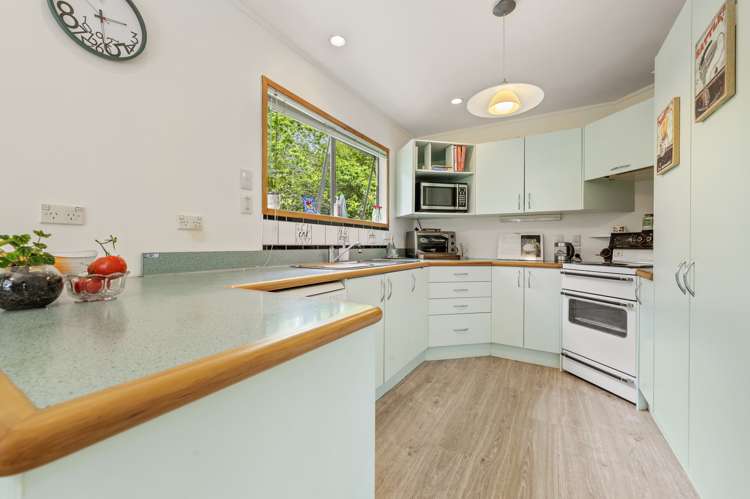 9 Onedin Place Titirangi_12